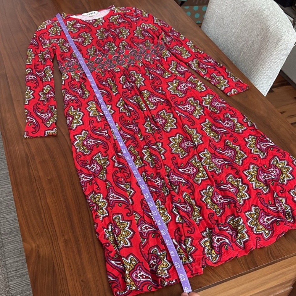 Boden Thea Long Sleeve Midi Dress
Red, Paisley Amaryllis Size US 8 - Picture 9 of 11